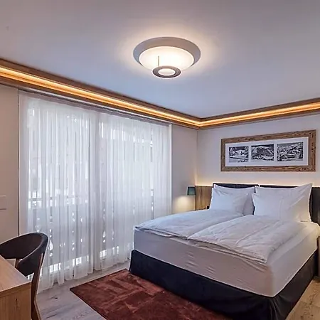 Val Saraina Otel *