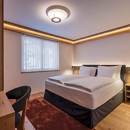 Otel Val Saraina