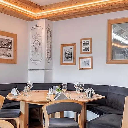 Otel Val Saraina