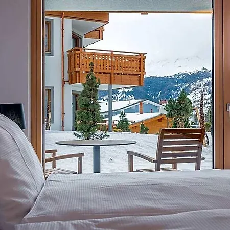 Val Saraina Otel *